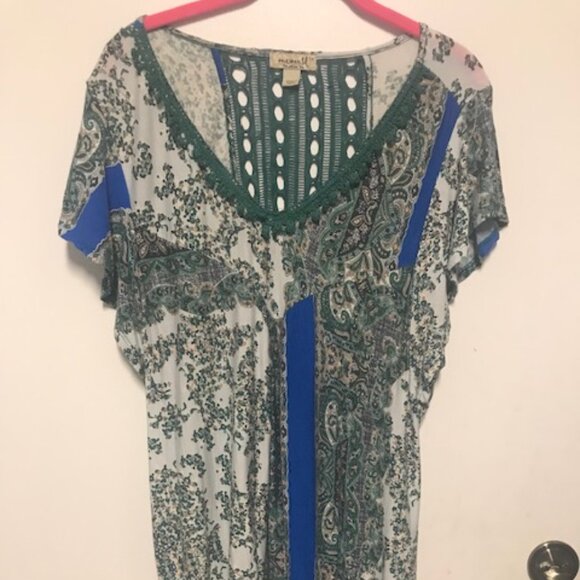 Women One World Asymmetrical Hem Crochet BackTassel Neck Pleated Tunic. 1X - Picture 1 of 5